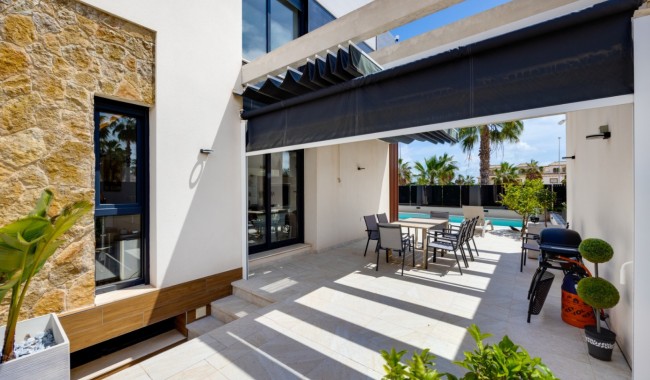 Begagnad - Villa - Orihuela - Lomas de Cabo Roig