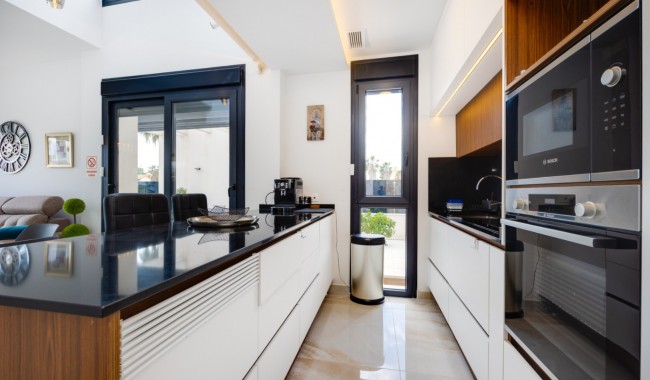 Begagnad - Villa - Orihuela - Lomas de Cabo Roig