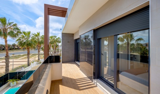 Begagnad - Villa - Orihuela - Lomas de Cabo Roig