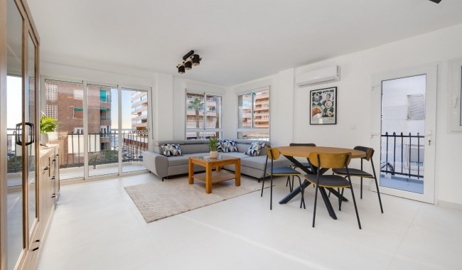 Apartment - Resale - Torrevieja - Puerto