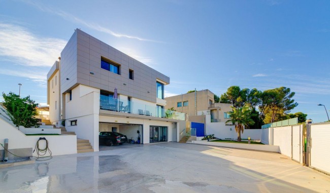 Resale - Villa - Torrevieja - Los Balcones