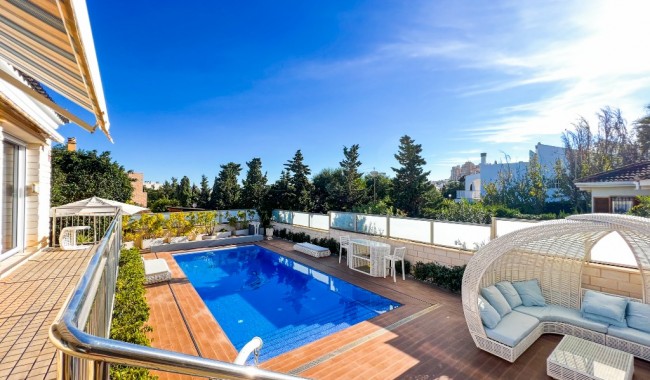 Begagnad - Villa - Torrevieja - La Mata