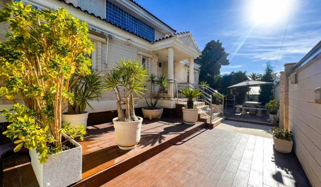 Begagnad - Villa - Torrevieja - La Mata