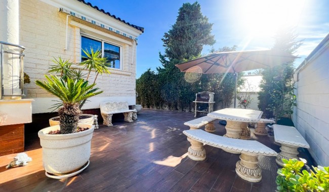 Begagnad - Villa - Torrevieja - La Mata