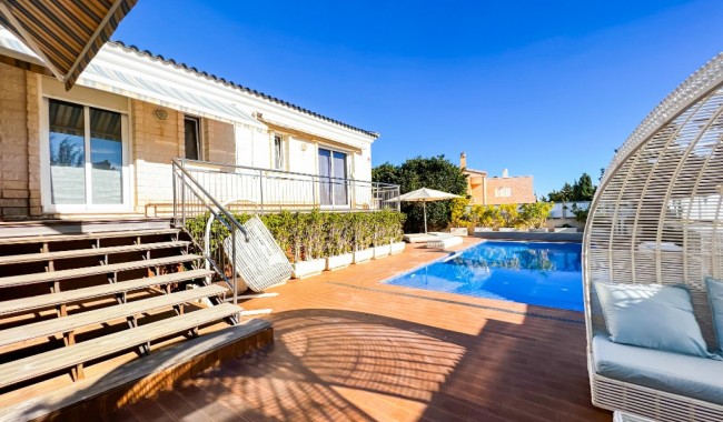 Begagnad - Villa - Torrevieja - La Mata