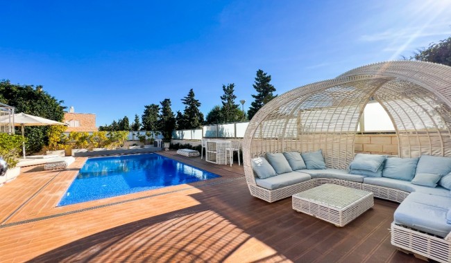 Begagnad - Villa - Torrevieja - La Mata