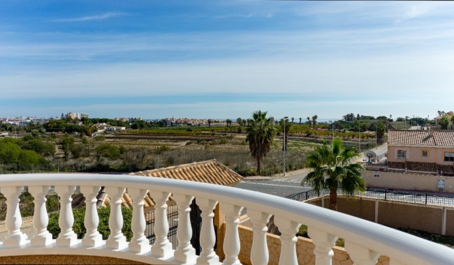 Begagnad - Villa - Torrevieja - Los Altos