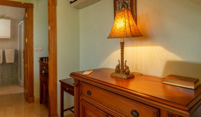 Begagnad - Villa - Torrevieja - Los Altos