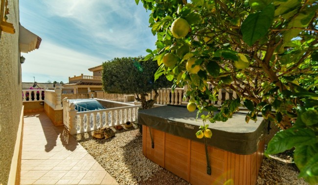 Begagnad - Villa - Torrevieja - Los Altos