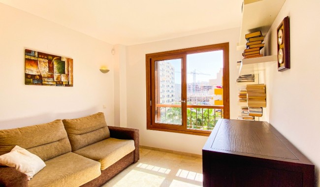 Resale - Apartment - Punta Prima