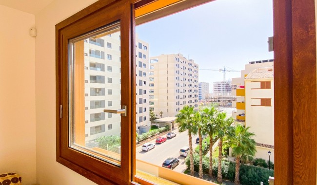 Resale - Apartment - Punta Prima