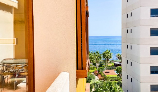 Resale - Apartment - Punta Prima