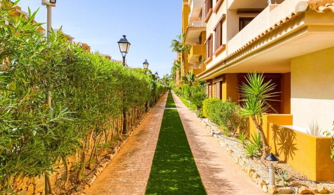 Resale - Apartment - Punta Prima