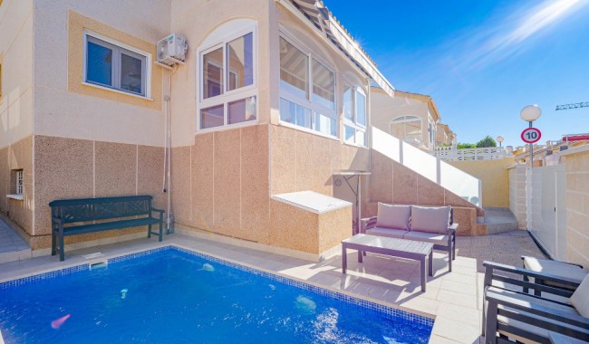 Resale - Villa - Orihuela Costa - Los Altos