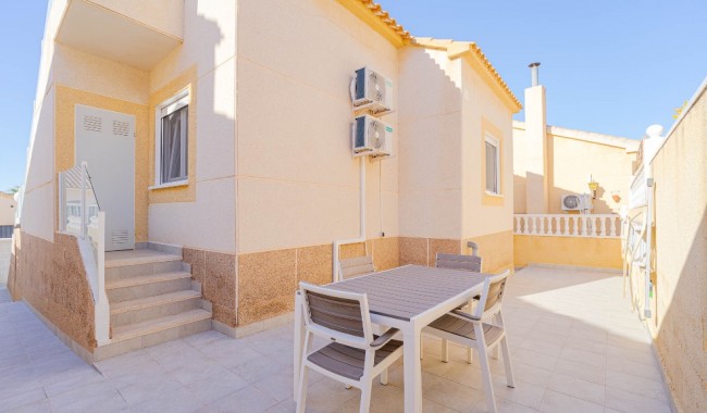 Resale - Villa - Orihuela Costa - Los Altos