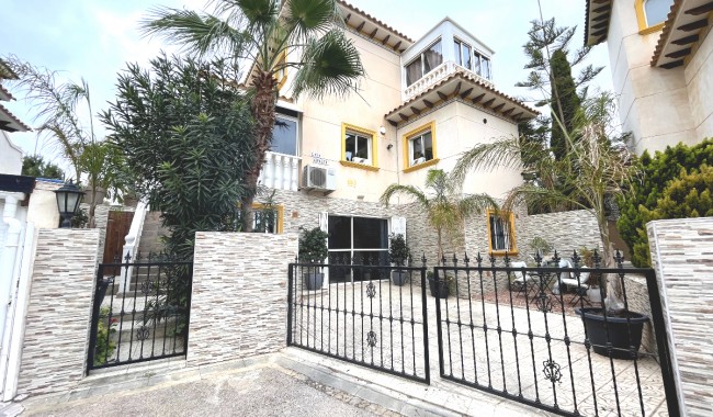 Villa - Begagnad - Orihuela Costa - Playa Flamenca