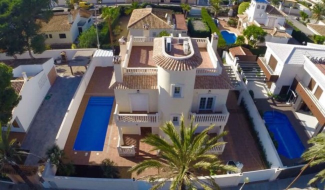 Brukt - Villa - Orihuela Costa - Cabo Roig