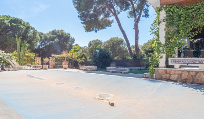 Resale - Villa - Orihuela Costa - Dehesa de Campoamor