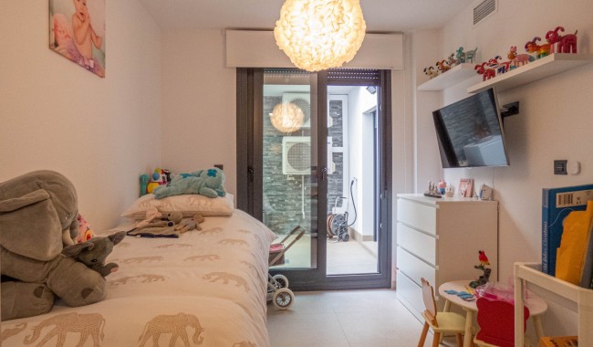 Resale - Apartment - Guardamar