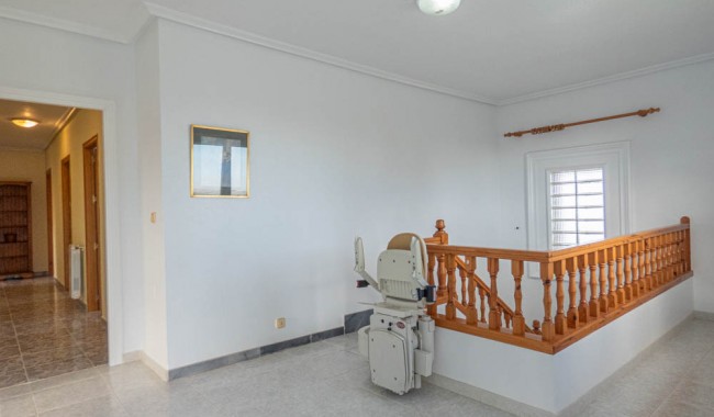 Segunda mano - Villa - San Miguel de Salinas