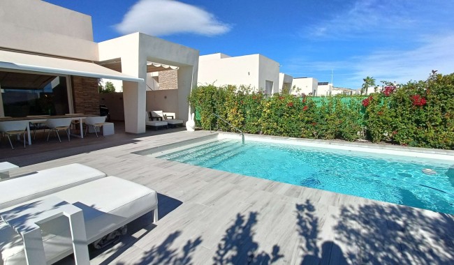 Resale - Villa - Algorfa - La Finca golf