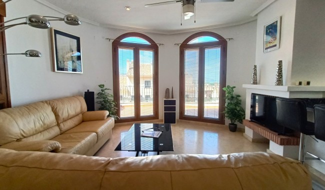 Resale - Villa - Algorfa