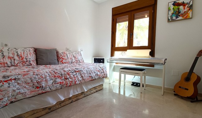 Resale - Villa - Algorfa