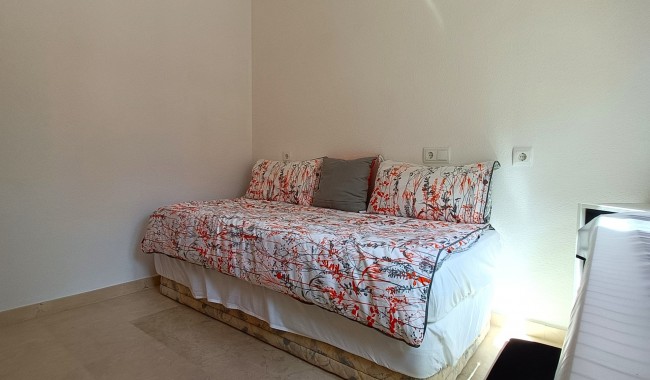 Resale - Villa - Algorfa