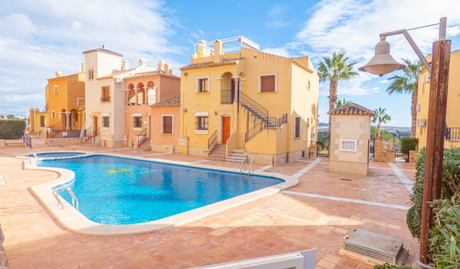 Resale - Villa - Algorfa