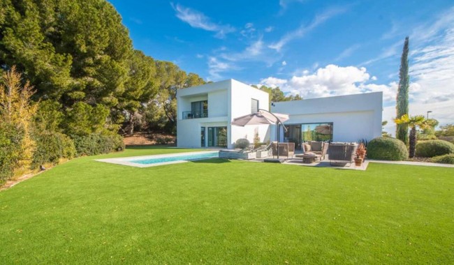 Resale - Villa - Orihuela Costa - Las Colinas Golf