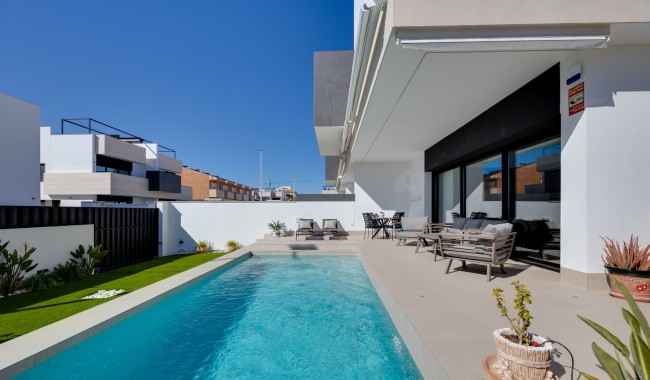 Resale - Bungalow - Pilar de La Horadada