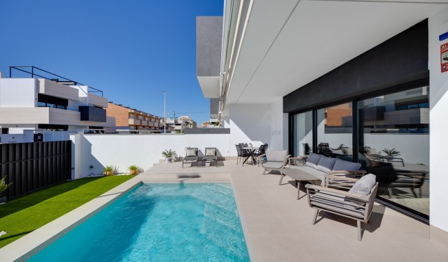 Resale - Bungalow - Pilar de La Horadada