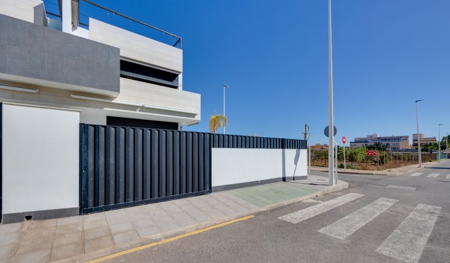 Resale - Bungalow - Pilar de La Horadada