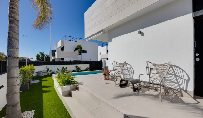 Resale - Bungalow - Pilar de La Horadada