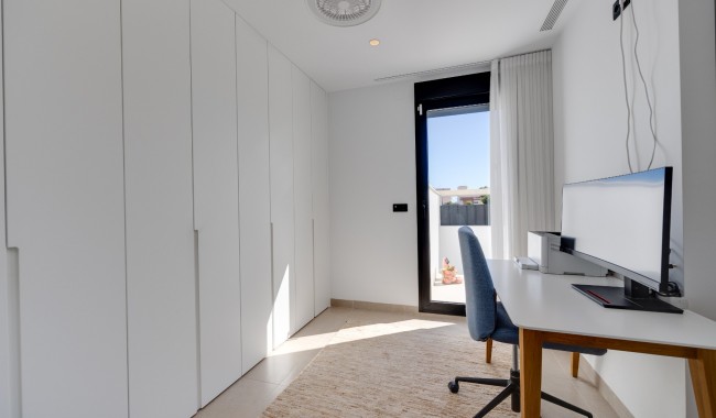 Resale - Bungalow - Pilar de La Horadada