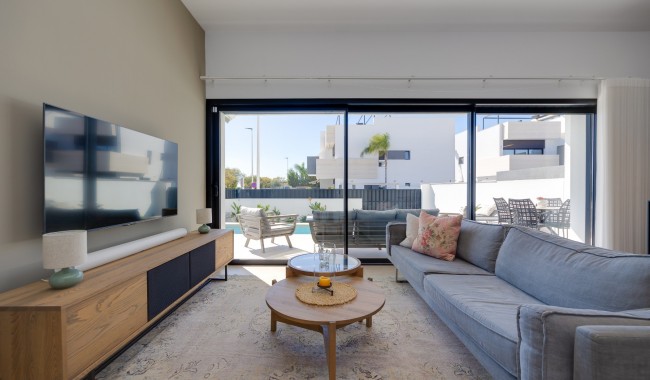 Resale - Bungalow - Pilar de La Horadada