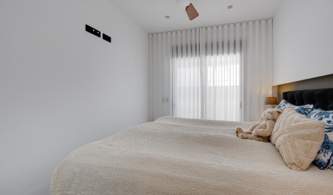 Resale - Bungalow - Pilar de La Horadada