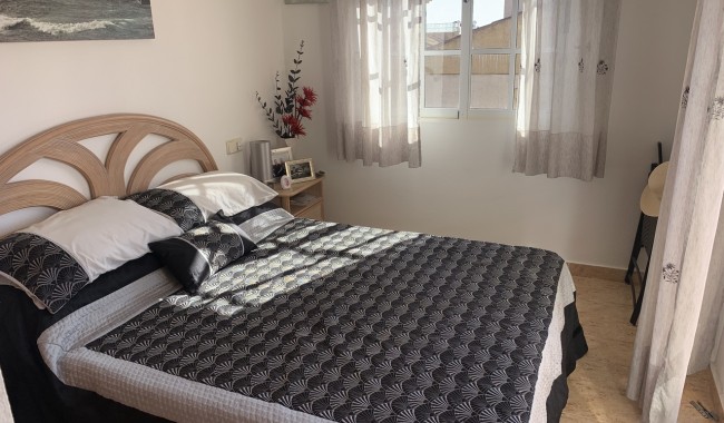 Resale - Villa - Villamartín