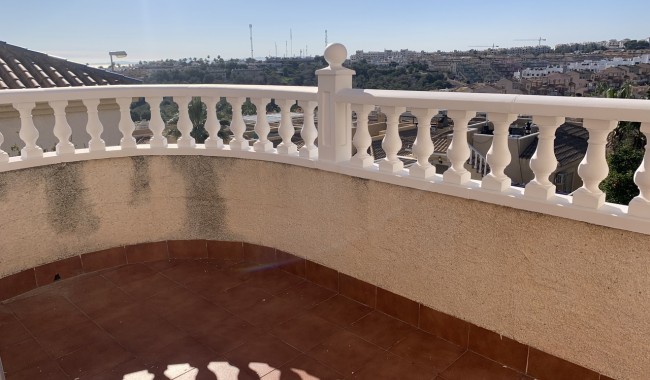 Resale - Villa - Villamartín
