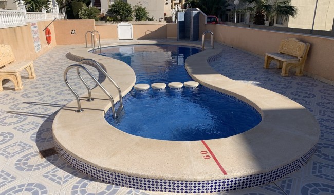 Resale - Villa - Villamartín