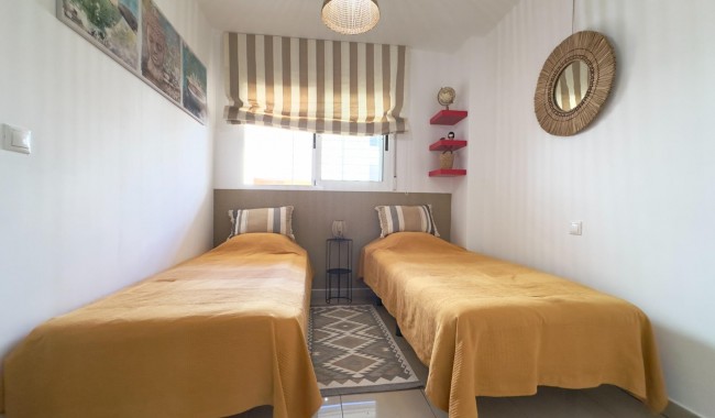 Resale - Apartment - Orihuela Costa - Playa Flamenca