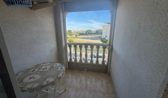 Resale - Apartment - Torrevieja - Playa de La Acequion