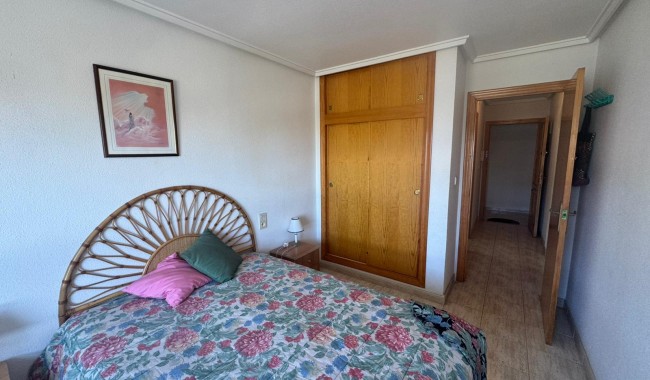 Resale - Apartment - Torrevieja - Playa de La Acequion