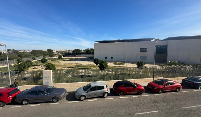Resale - Apartment - Torrevieja - Playa de La Acequion