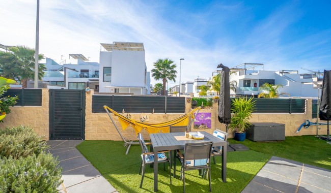 Resale - Villa - Benijófar
