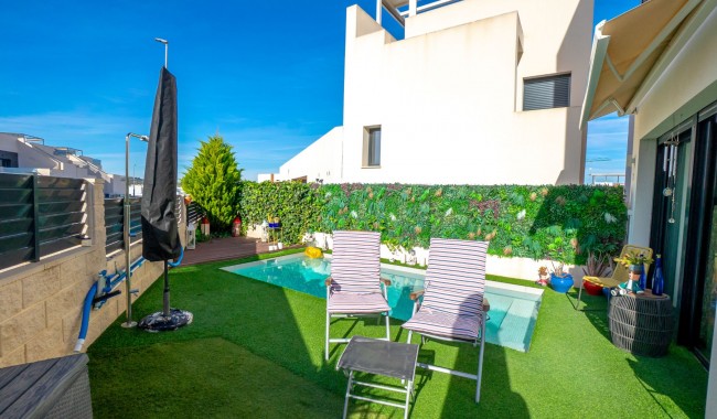 Resale - Villa - Benijófar