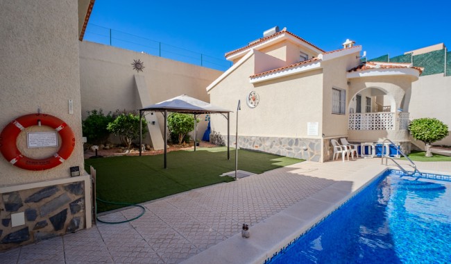Segunda mano - Villa - Ciudad Quesada/Rojales - La  Marquesa Golf