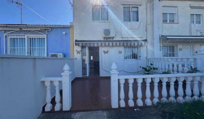 Brukt - Villa - Torrevieja - Los Balcones