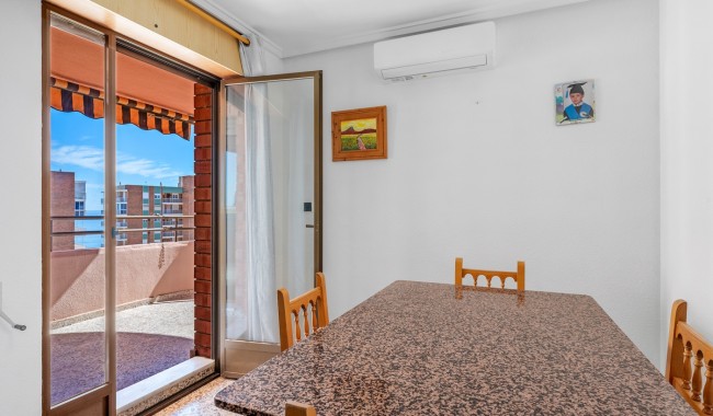 Segunda mano - Apartamento - Arenales del Sol - Segunda linea playa