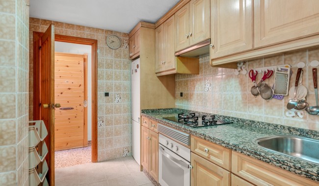 Segunda mano - Apartamento - Arenales del Sol - Segunda linea playa